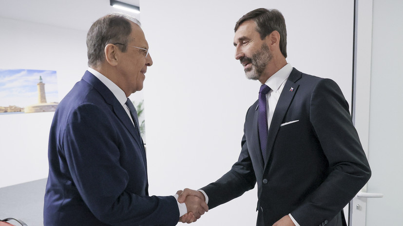 Лавров провёл встречи с главами МИД Венгрии и Словакии