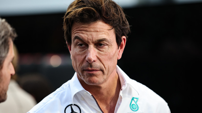 Руководитель «Мерседес» заявил, что не хочет использовать броневики для безопасного передвижения с трассы в отель