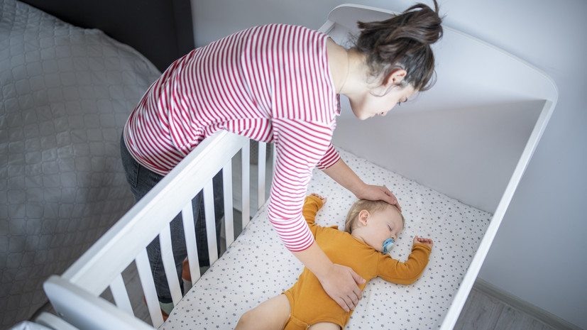 Врач Дегтярёва: слишком долгий сон младенца должен насторожить родителей