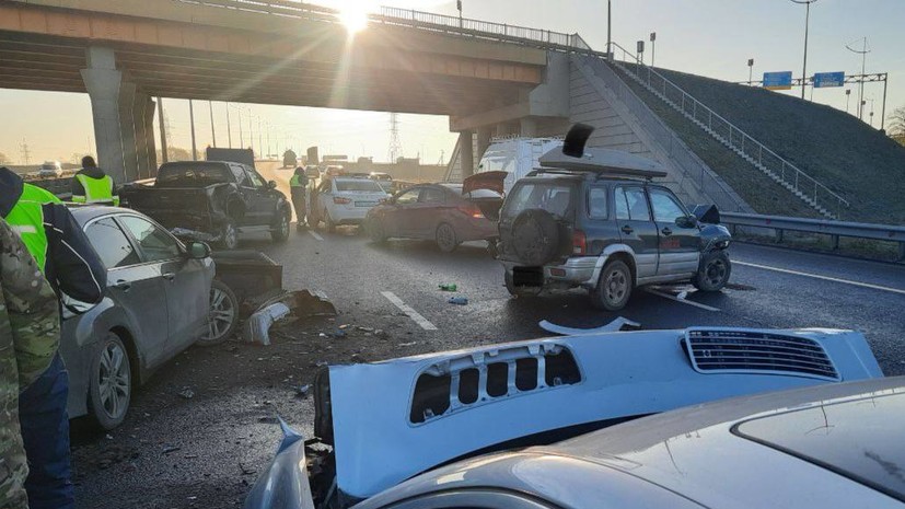 В результате массового ДТП под Калининградом пострадали два человека