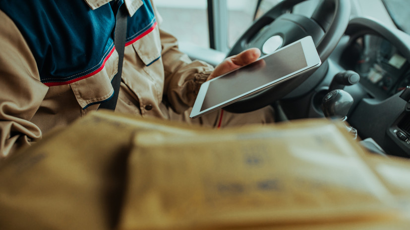 В Петербурге спрос на курьеров за год вырос на 22%