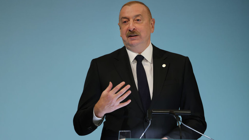 Алиев: Азербайджан планирует продолжать закупать российское оружие