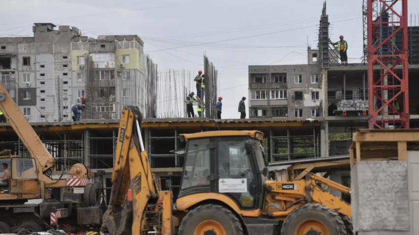 Петербургские строители восстановили более 40 объектов в Мариуполе