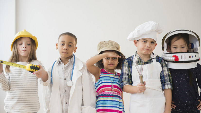 Россияне рассказали, о каких профессиях мечтали в детстве