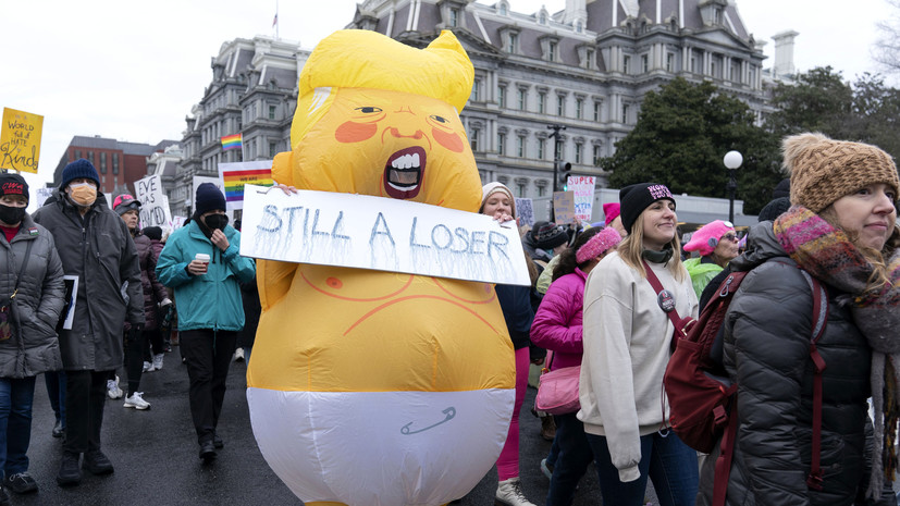 В Вашингтоне тысячи человек вышли на протест против Трампа