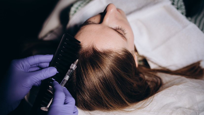 Трихолог Егорова назвала стресс причиной подростковой алопеции