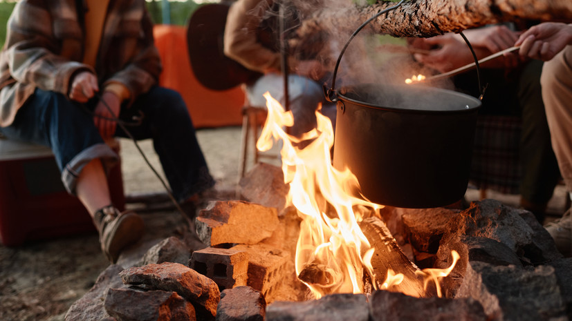 Россияне поделились планами на майские праздники