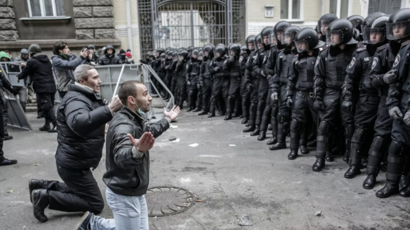 Фицо: оппозиция Словакии готовится к «майдану»