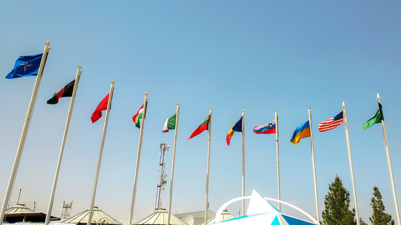 Генсек НАТО потребовал изменить «неправильную» траекторию конфликта на Украине