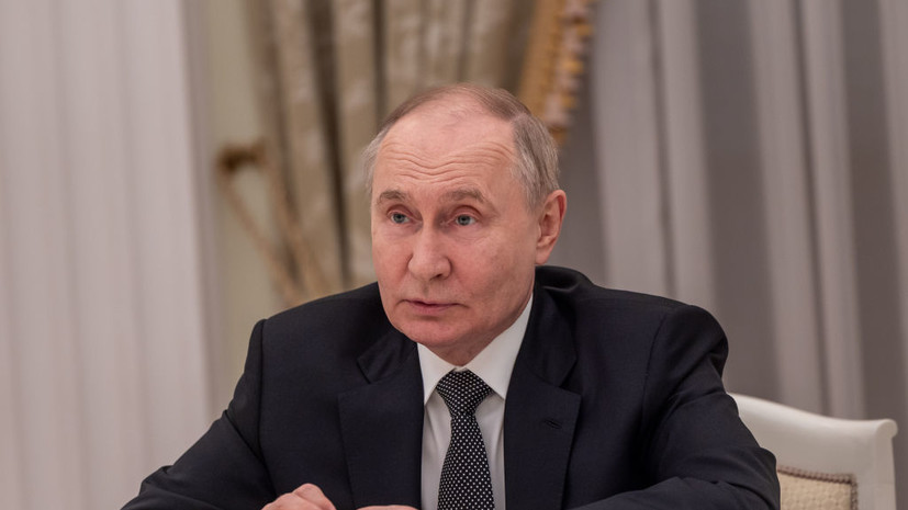 Путин отлучился с заседания АСИ из-за международного звонка