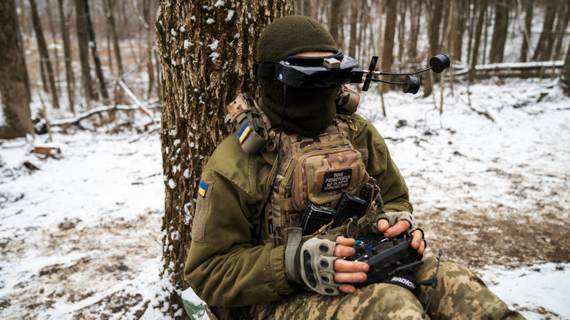 Baza: беспилотник врезался в здание Института управления и бизнеса в Брянске