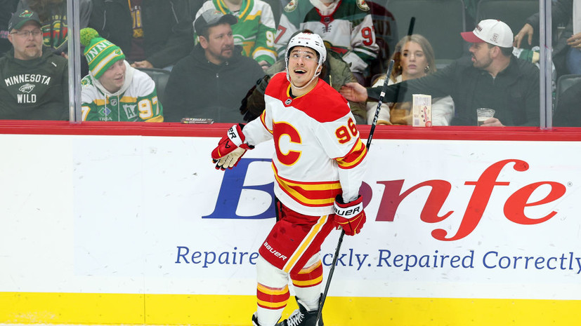 Нападающего «Калгари» Кузьменко признали первой звездой дня в НХЛ