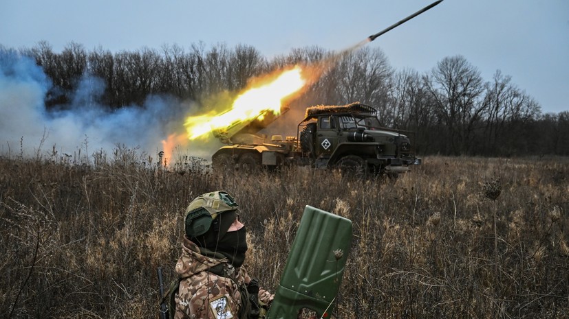 Авиацией, ударными БПЛА и ракетными войсками: ВС РФ поразили военные аэродромы ВСУ и цеха с украинскими БПЛА