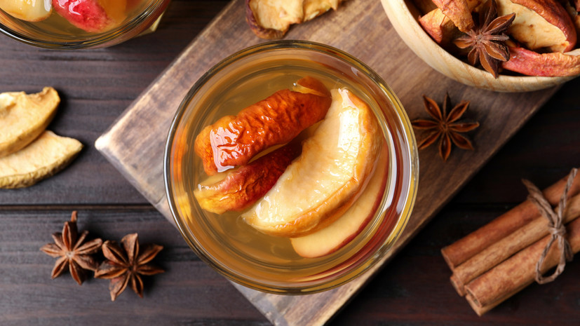 Диетолог Мухина рассказала о пользе компота из сухофруктов для пожилых