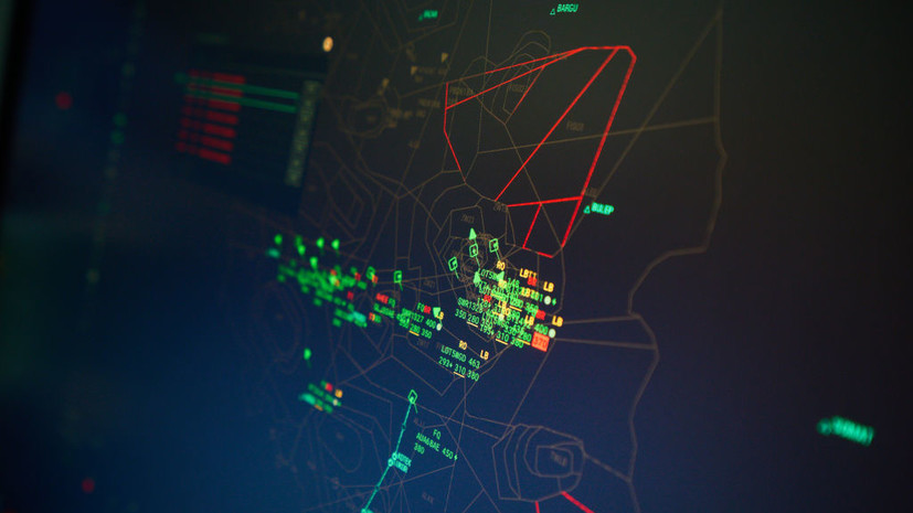 Глава Минтранса США назвал устаревшей систему авиауправления