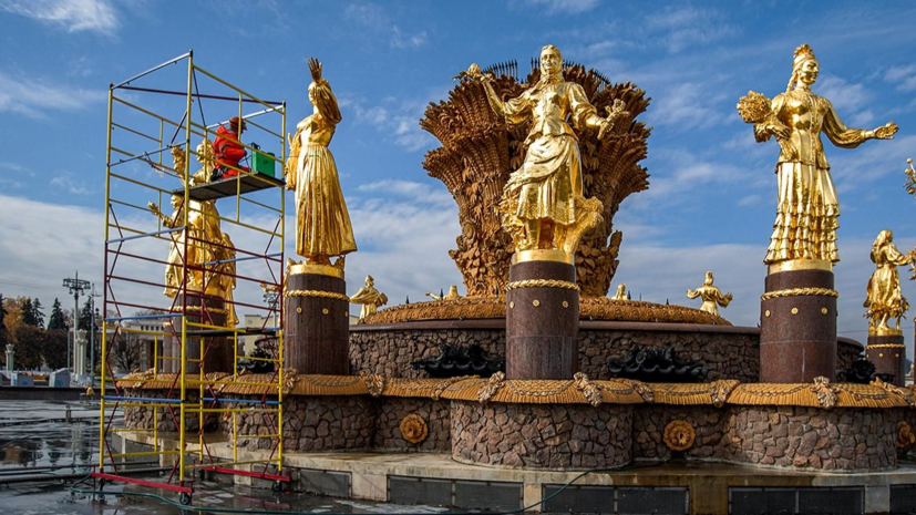 В Москве начали готовить фонтаны к открытию нового сезона