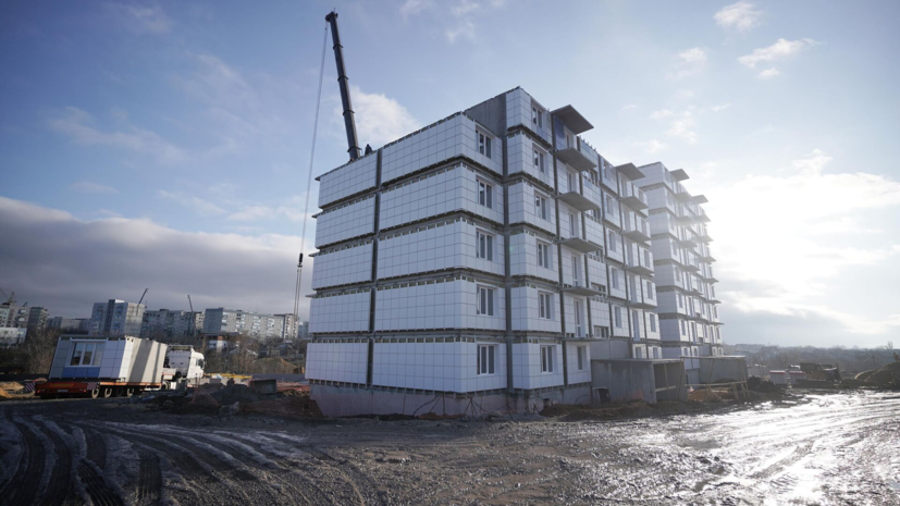 Строители Подмосковья восстановят ещё один дом в Мариуполе