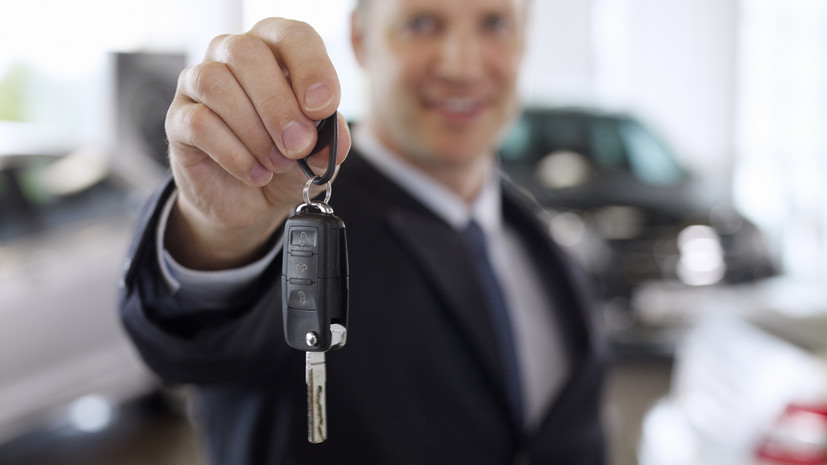 Более трети россиян планируют покупку автомобиля в 2025 году