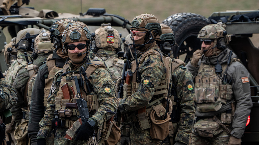 Смирнов: НАТО пытается проникнуть на Украину под прикрытием миротворцев