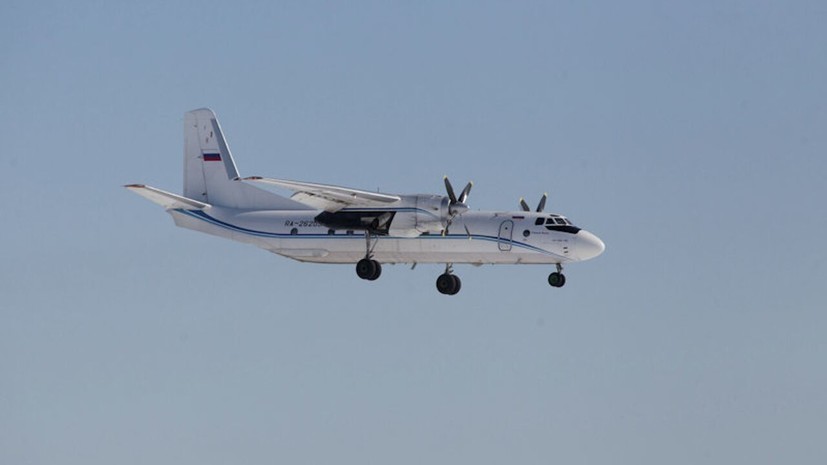 В Якутске из-за поломки шасси не может совершить посадку самолёт Ан-24