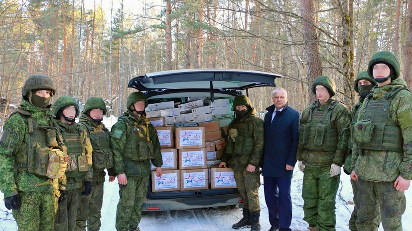 Бойцы группировки «Брянск» получили почти тонну кондитерских изделий