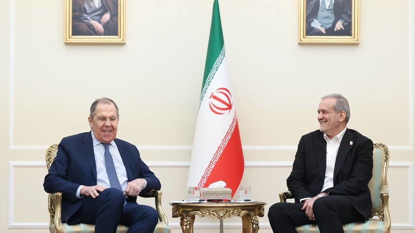 Лавров встретился с президентом Ирана Пезешкианом