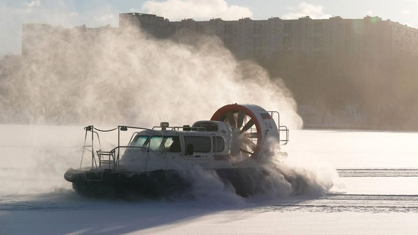В Москве более 70 спасателей патрулируют столичные реки и водоёмы