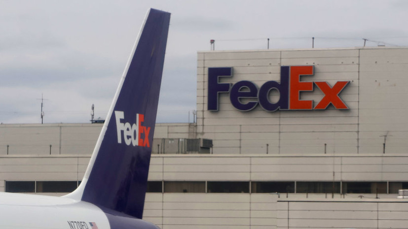 NBC: самолёт FedEx экстренно приземлился в Ньюарке из-за пожара в двигателе