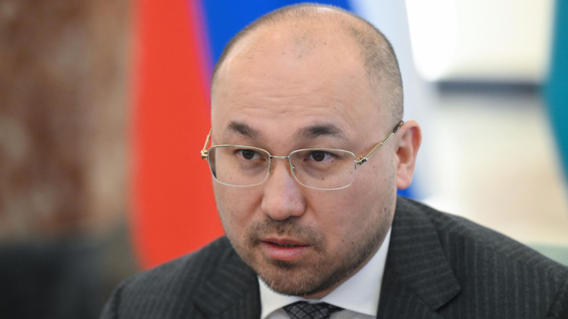 Абаев: запрет мигрантам ввозить семьи в Россию вызвал озабоченность в Казахстане