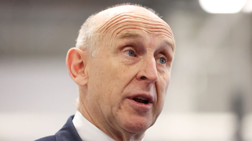 FT: Великобритания хочет убедить США возобновить военную помощь Украине