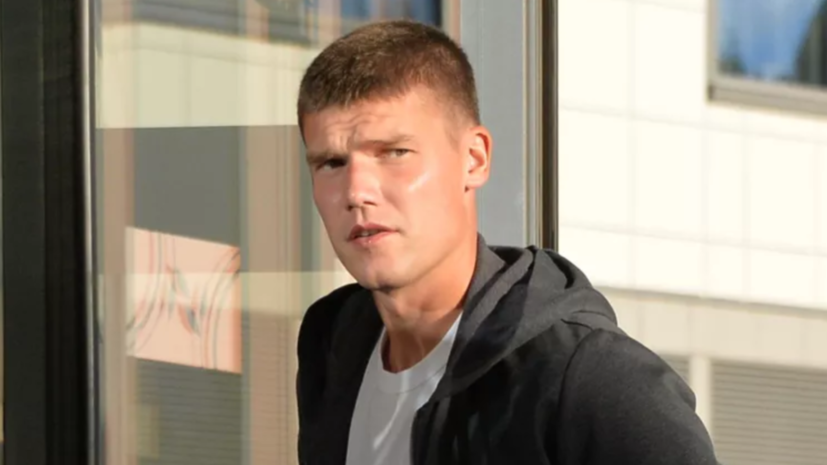 Денисов возмутился тем, что в академии «Зенита» висел портрет Халка