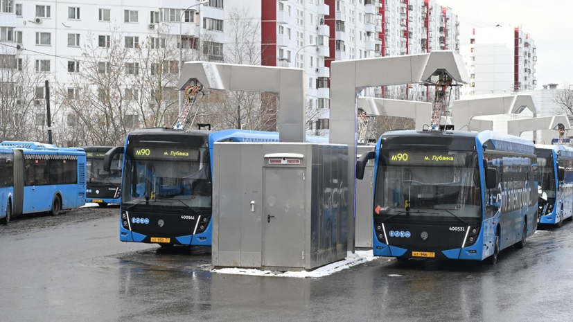 В Москве выросло число конечных станций транспорта с электробусными зарядками