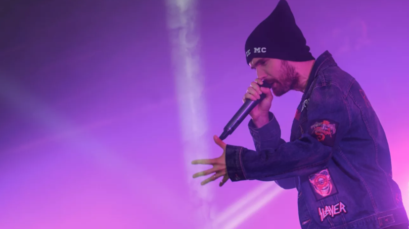 В Москве подожгли дверь, предположительно, квартиры Noize MC