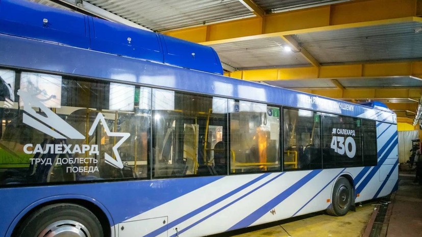 В Салехарде украсят автобусы в честь присвоения городу почётного звания
