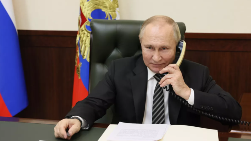 Кремль: Путин по телефону поздравил Вучича с 55-летием