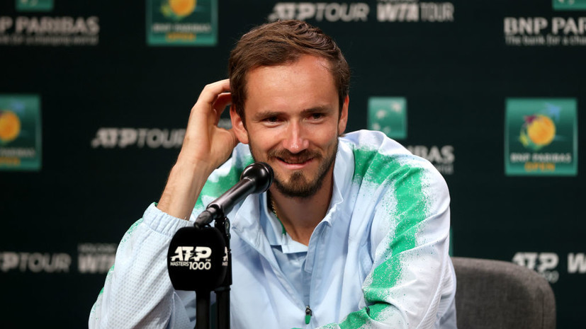 Медведев оставил ироничную надпись на камере на турнире ATP в Индиан-Уэллсе
