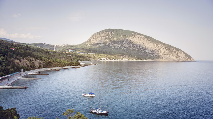 Воздушную опасность отменили в Крыму