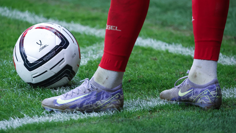 Сборная России опустилась на 35-е место в рейтинге ФИФА