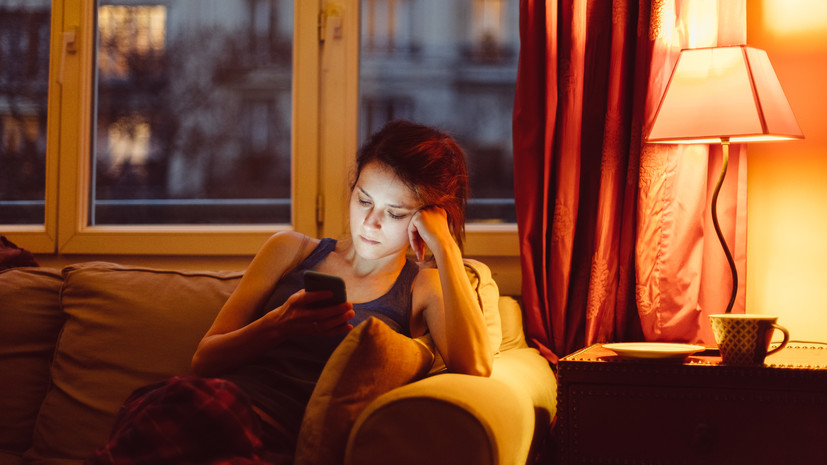 Психолог Губанова: просмотр соцсетей может привести к депрессии