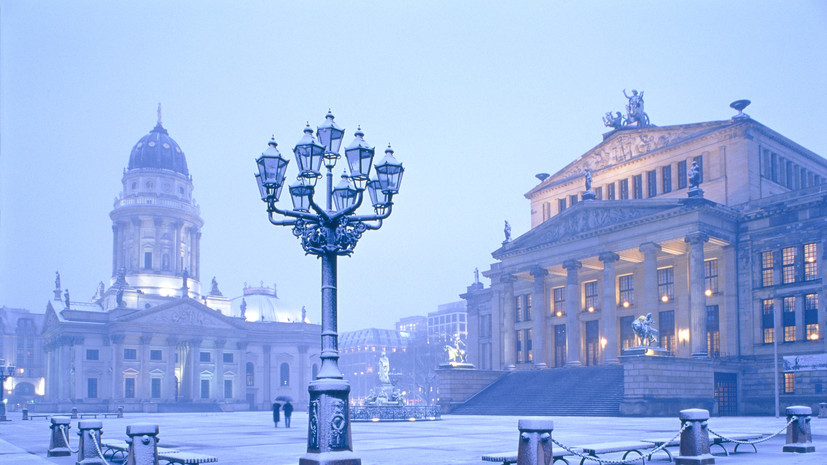 JW: ФРГ хочет переписать прошлое и развязать войну с Россией