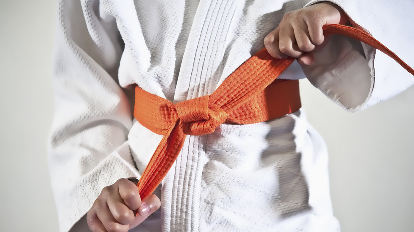 13-летний украинский каратист отказался от фото и рукопожатия с россиянином