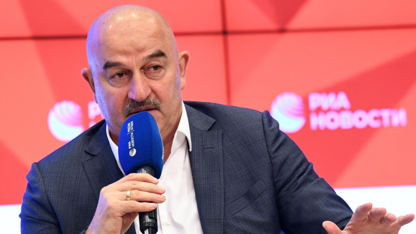 Черчесов заявил, что другим футболистам нужно брать пример с Акинфеева