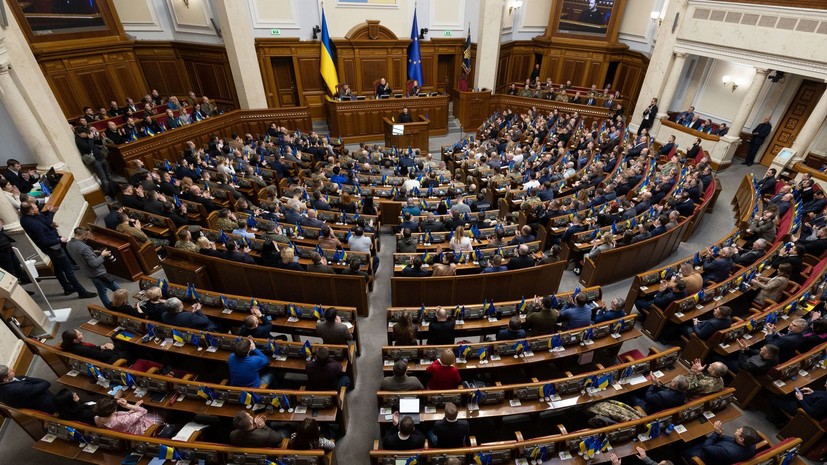 Стефанчук: состав Рады могут уменьшить из-за сокращения населения Украины