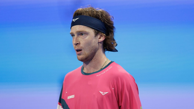 Рублёв стартовал с победы на турнире ATP в Барселоне