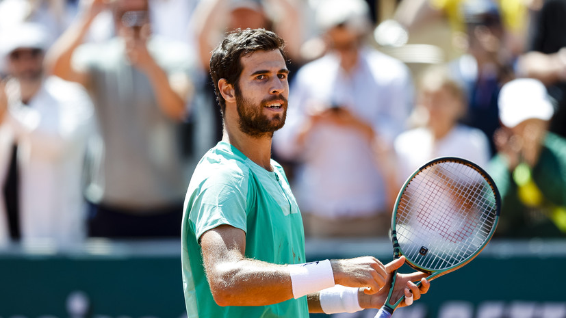 Хачанов вышел в 1/4 финала турнира ATP в Барселоне