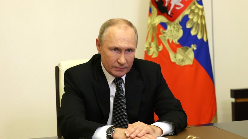 Путин подписал закон об ответственности за дискредитацию ВС России по найму
