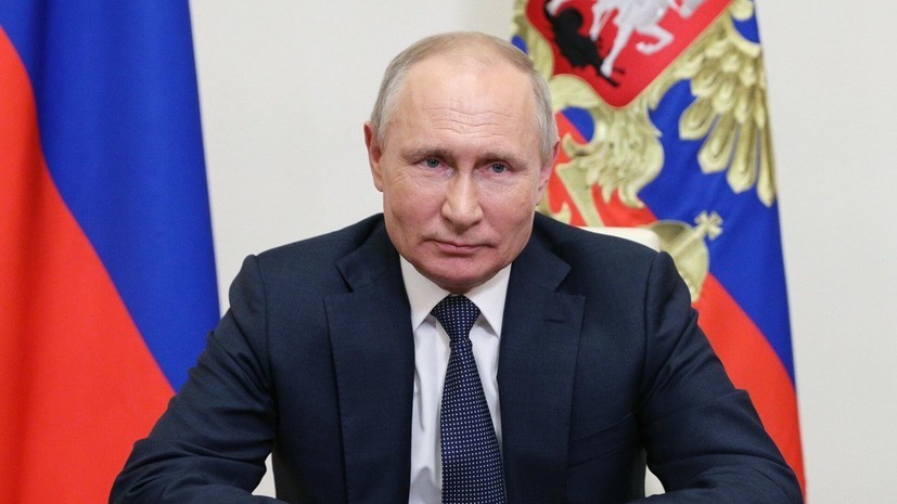 Путин поздравил российские войска с освобождением Курской области от ВСУ