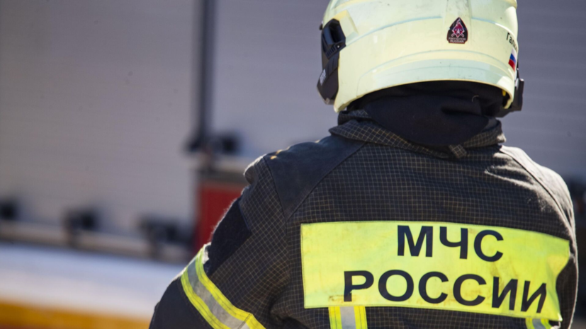 Огнеборцы МЧС России локализовали пожар в банном комплексе на востоке Москвы