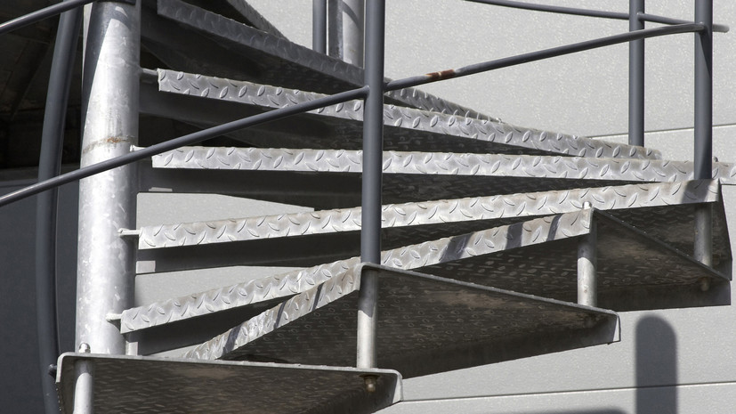 Врач Павлова рассказала о пользе подъёма по лестнице для здоровья сердца