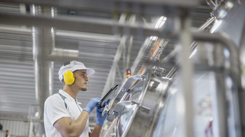 Ликсутов: столичные производители нарастили выпуск продуктов к майским праздникам